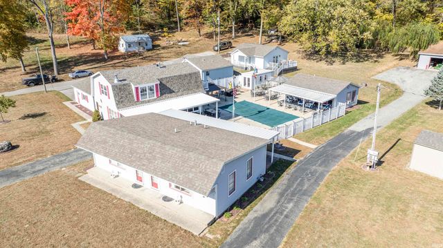 5785 E Golden Hills Drive, Monticello, IN 47960