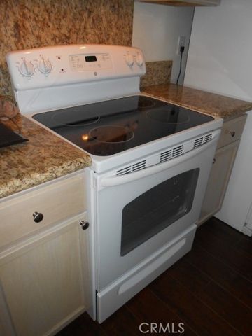 8650 Belford, Los Angeles, CA 90045