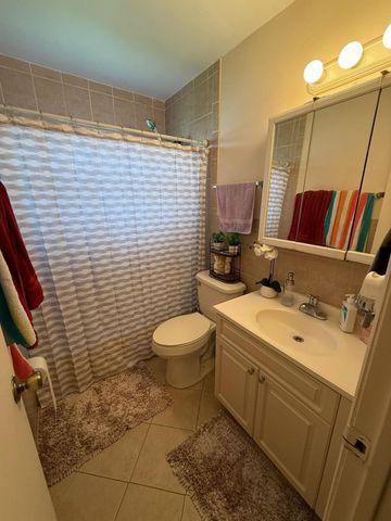 150 Avocado Avenue, West Palm Beach, FL 33413