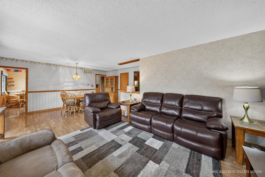 543 Germaine Lane, Elk Grove Village, IL 60007 — photo 5