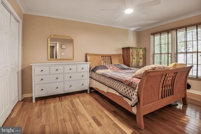 14617 LOCK DR, Centreville, VA 20120