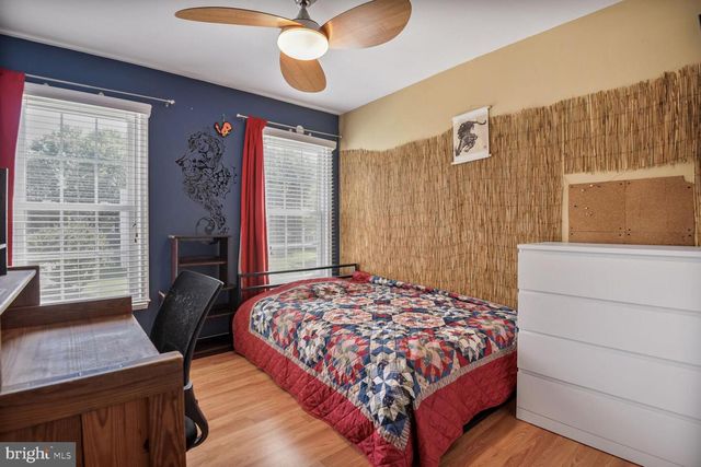 14617 LOCK DR, Centreville, VA 20120