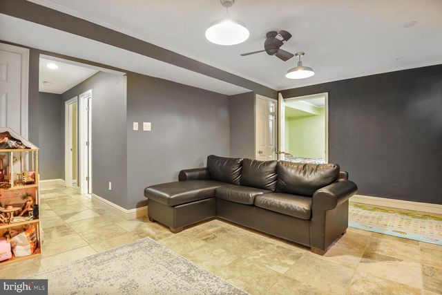 14617 LOCK DR, Centreville, VA 20120
