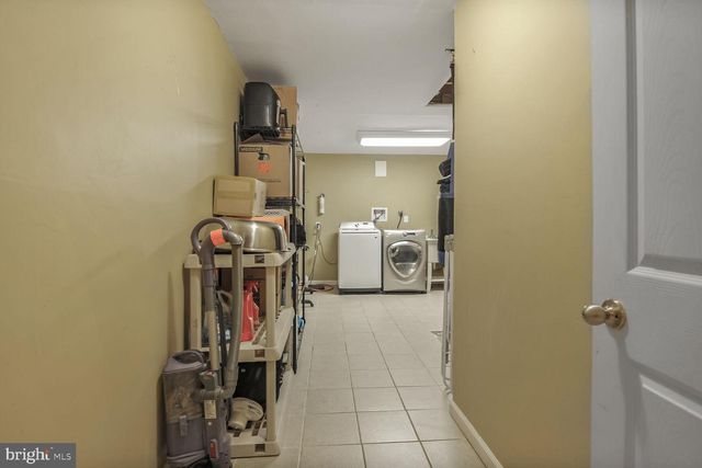14617 LOCK DR, Centreville, VA 20120