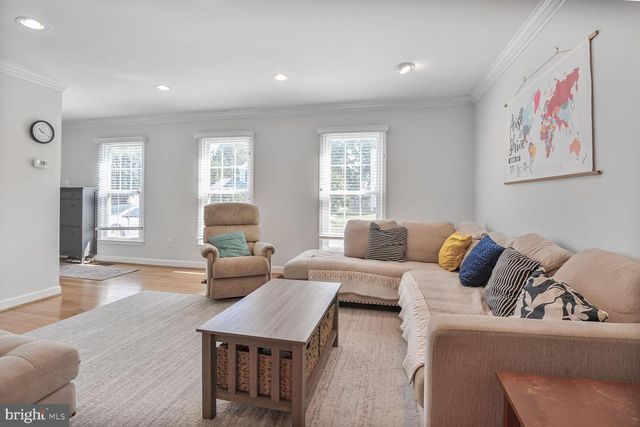 14617 LOCK DR, Centreville, VA 20120