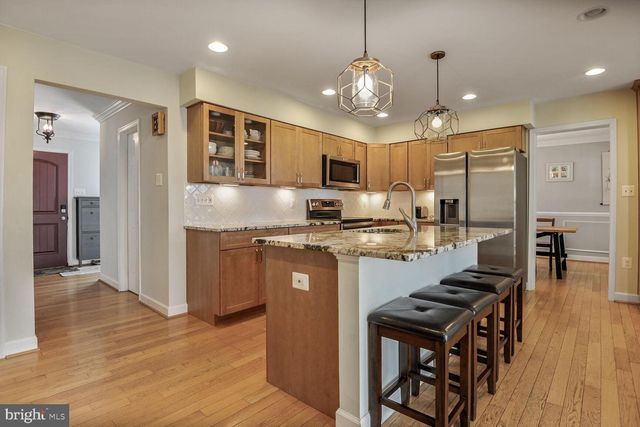 14617 LOCK DR, Centreville, VA 20120