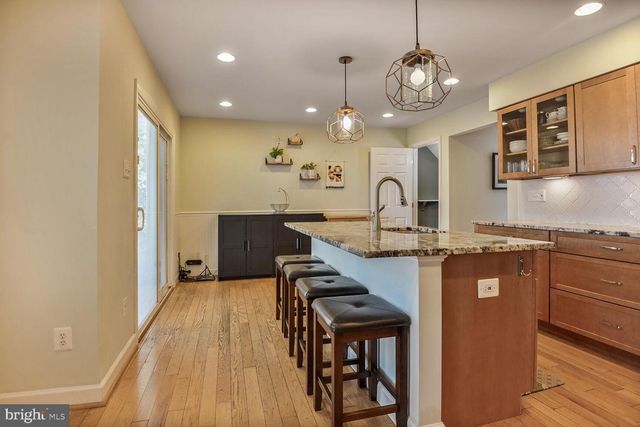 14617 LOCK DR, Centreville, VA 20120