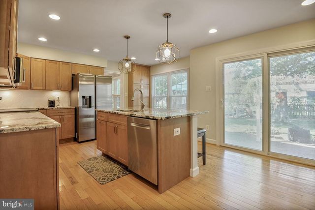 14617 LOCK DR, Centreville, VA 20120