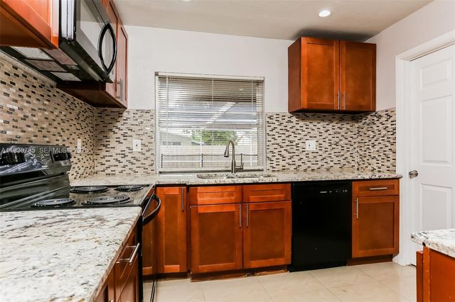 7560 Venetian St, Miramar, FL 33023