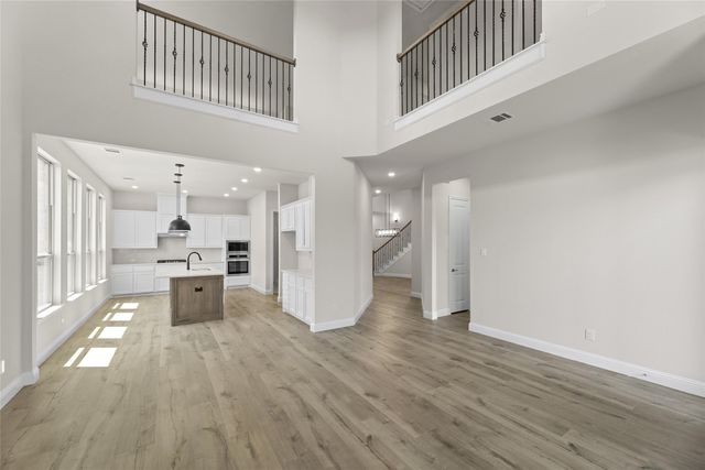 1046 Fleetwood Drive, Justin, TX 76247