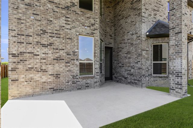 1046 Fleetwood Drive, Justin, TX 76247