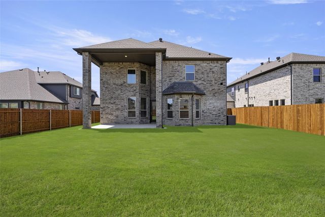 1046 Fleetwood Drive, Justin, TX 76247