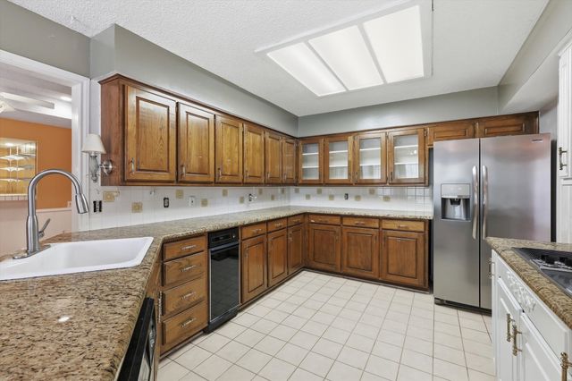 150 Fawn Hollow Drive, Argyle, TX 76226