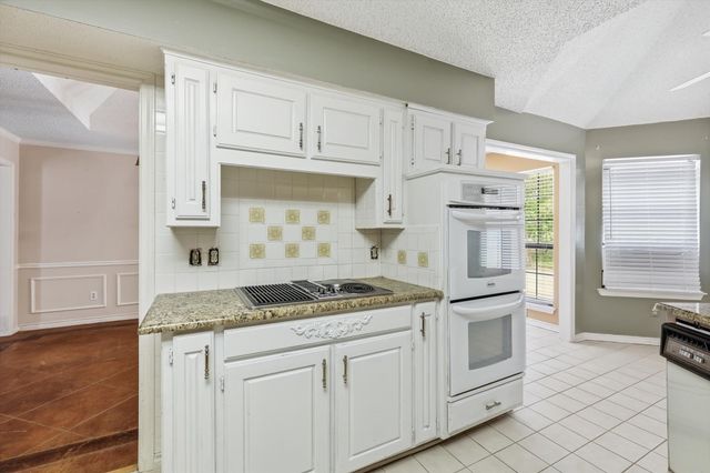 150 Fawn Hollow Drive, Argyle, TX 76226