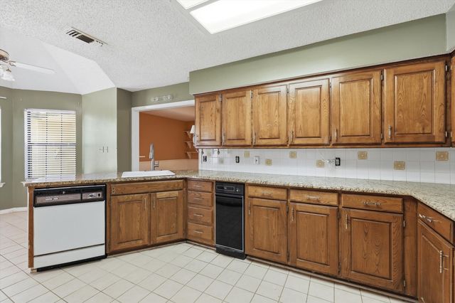 150 Fawn Hollow Drive, Argyle, TX 76226