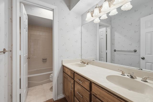 150 Fawn Hollow Drive, Argyle, TX 76226