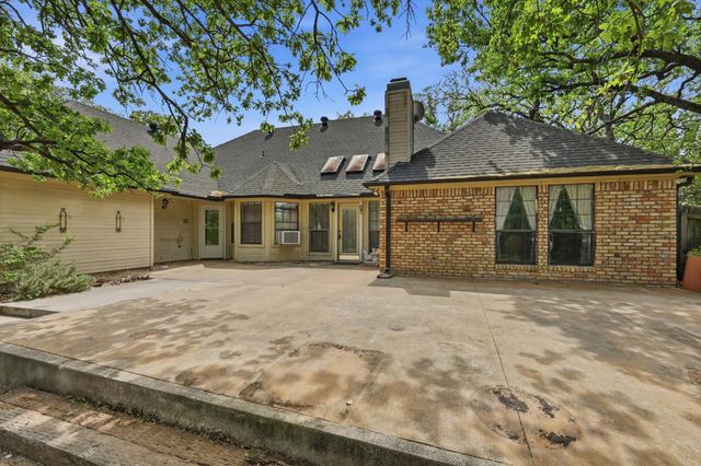 150 Fawn Hollow Drive, Argyle, TX 76226