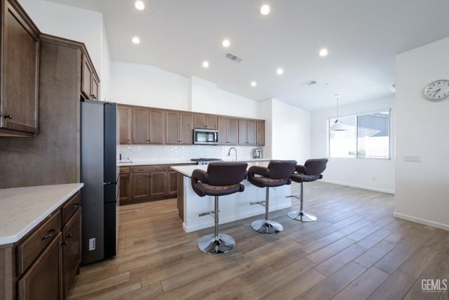 14704 Coyle Circle, Bakersfield, CA 93311