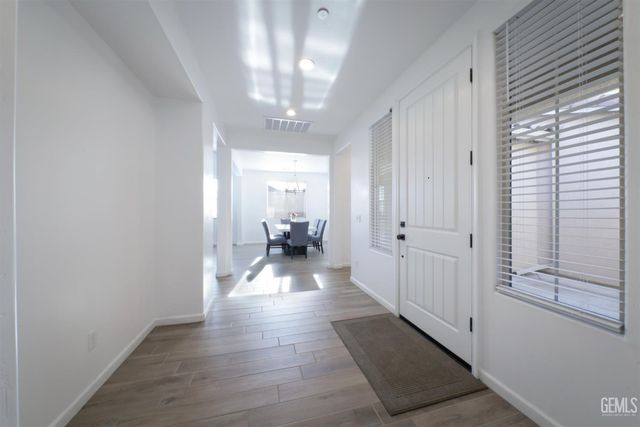 14704 Coyle Circle, Bakersfield, CA 93311