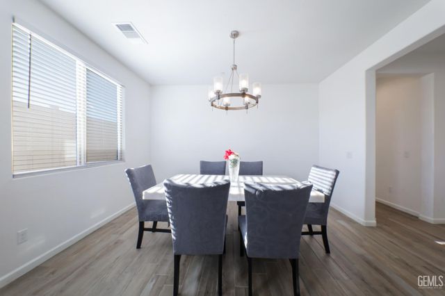 14704 Coyle Circle, Bakersfield, CA 93311