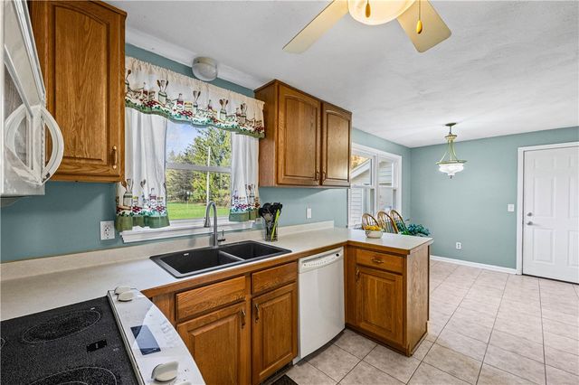 1318 State Road, Webster, NY 14580