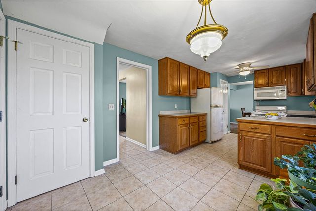 1318 State Road, Webster, NY 14580