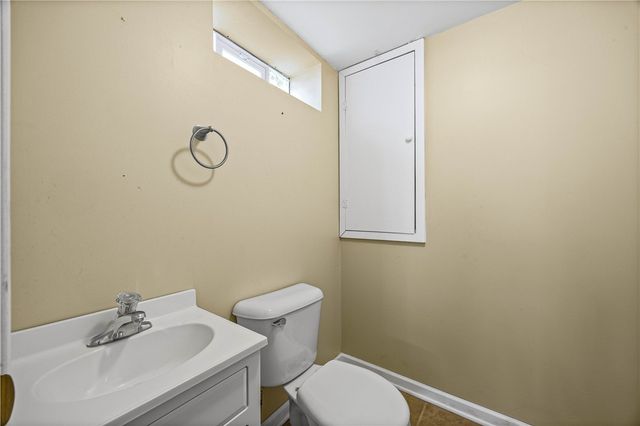 1318 State Road, Webster, NY 14580