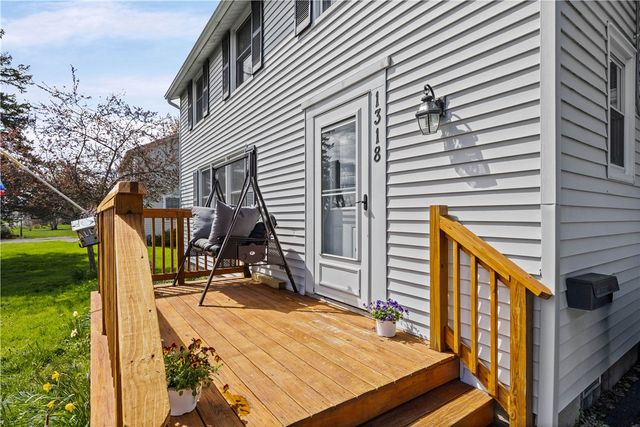 1318 State Road, Webster, NY 14580
