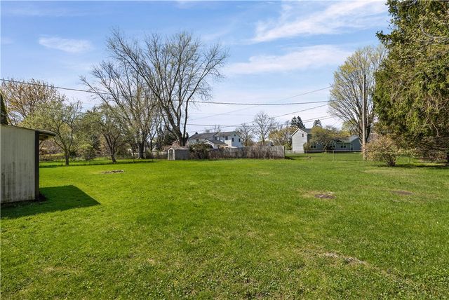 1318 State Road, Webster, NY 14580