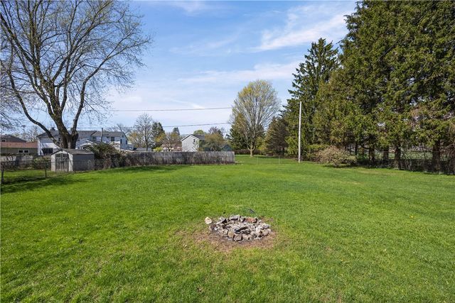 1318 State Road, Webster, NY 14580