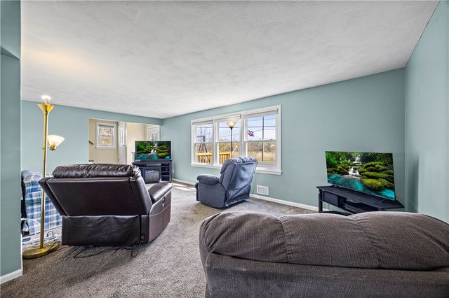 1318 State Road, Webster, NY 14580