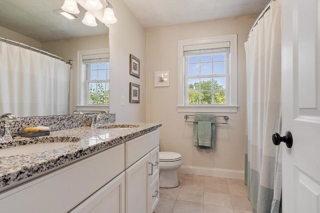 52 Woodside Ave, Rutland, MA 01543