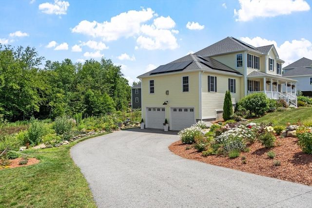 52 Woodside Ave, Rutland, MA 01543