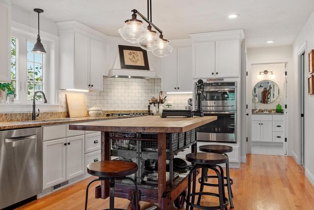 52 Woodside Ave, Rutland, MA 01543
