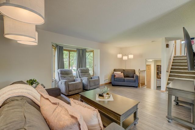 13491 Fairlawn Court, Apple Valley, MN 55124