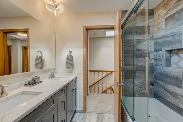 13491 Fairlawn Court, Apple Valley, MN 55124