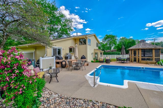 13491 Fairlawn Court, Apple Valley, MN 55124