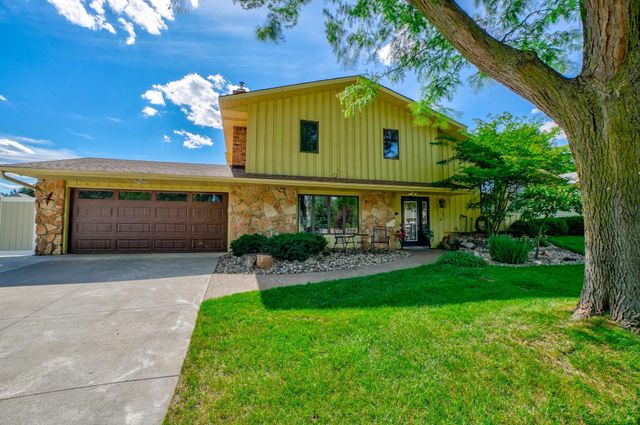 13491 Fairlawn Court, Apple Valley, MN 55124