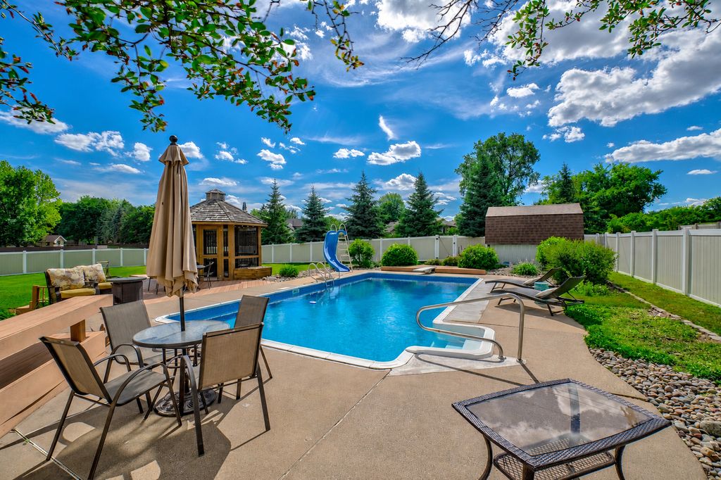13491 Fairlawn Court, Apple Valley, MN 55124