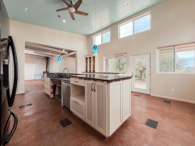 1889 Conejo Dr, Santa Fe, NM 87505