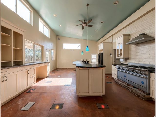 1889 Conejo Dr, Santa Fe, NM 87505