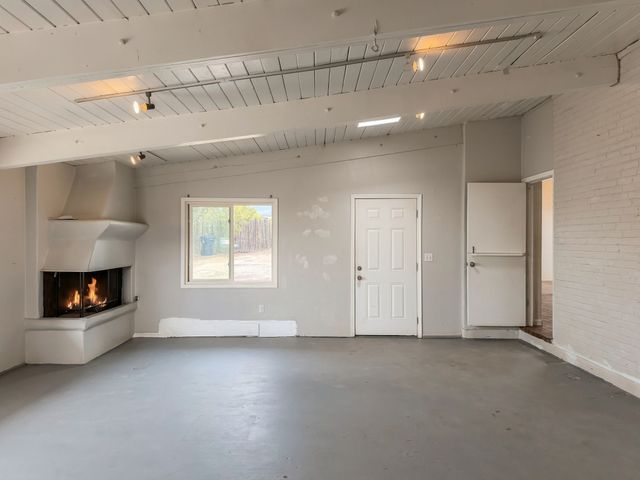 1889 Conejo Dr, Santa Fe, NM 87505