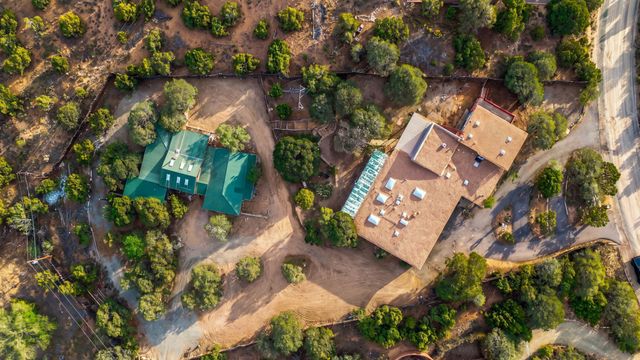 1889 Conejo Dr, Santa Fe, NM 87505