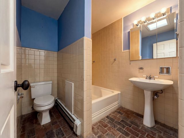 1889 Conejo Dr, Santa Fe, NM 87505