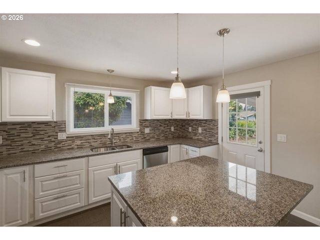 256 Gregory Ln Se, Salem, OR 97302