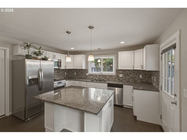 256 Gregory Ln Se, Salem, OR 97302