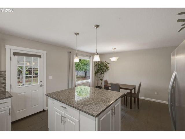 256 Gregory Ln Se, Salem, OR 97302