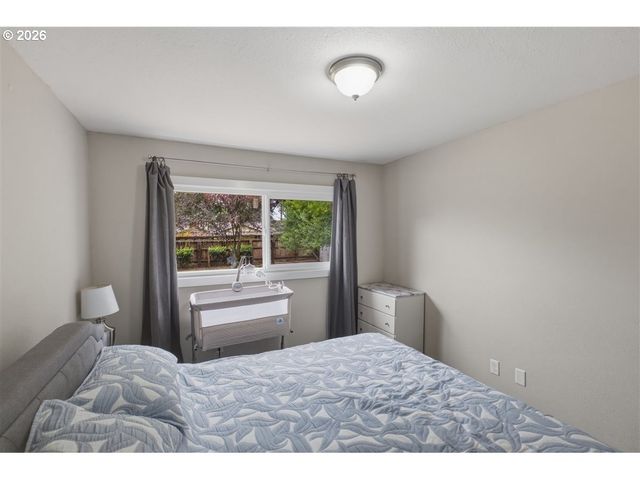 256 Gregory Ln Se, Salem, OR 97302