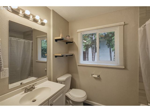 256 Gregory Ln Se, Salem, OR 97302