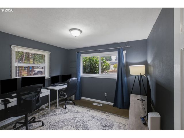256 Gregory Ln Se, Salem, OR 97302